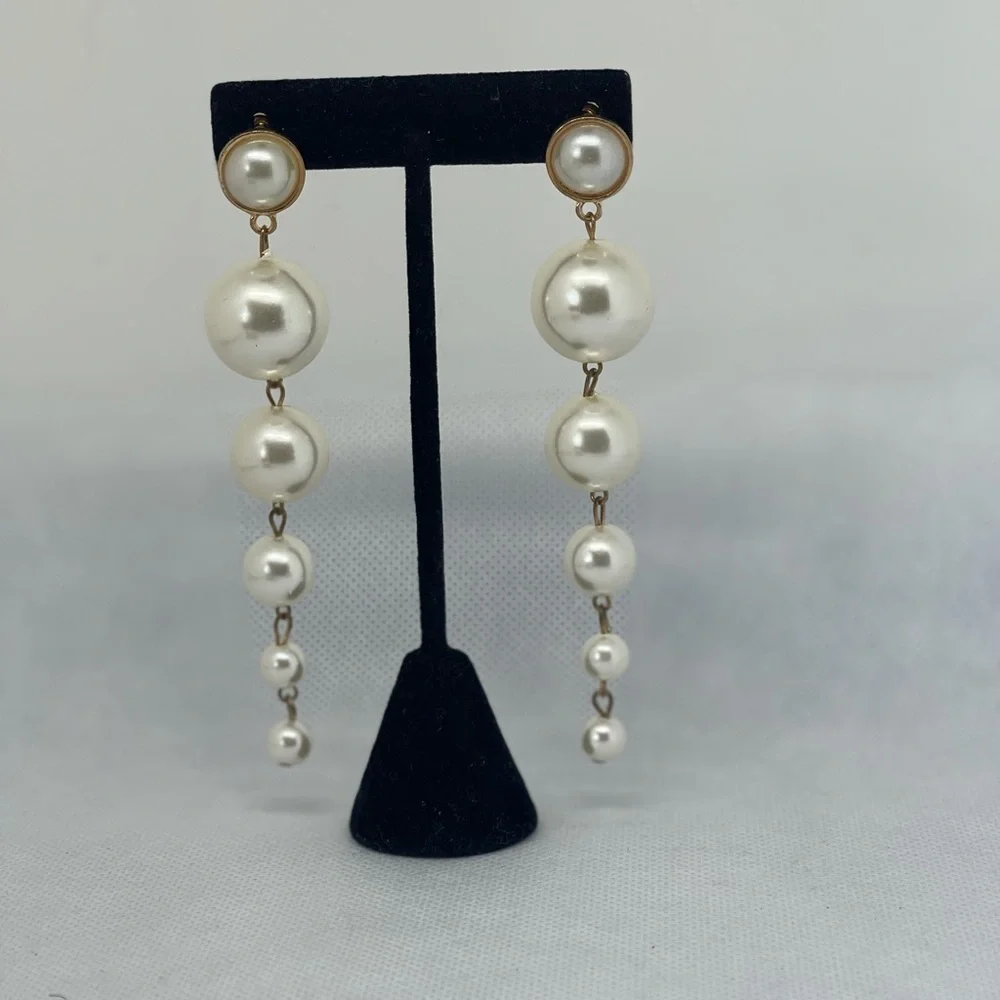 Fashion pearls Earrings